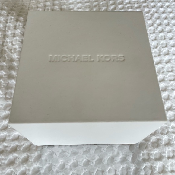 Michael Kors Smart Watch - Picture 2 of 8